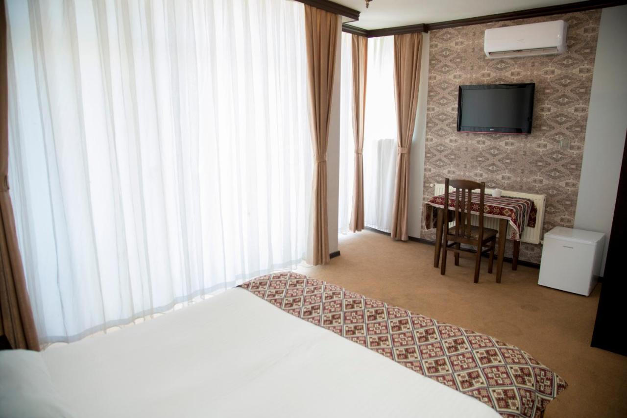 Baku Carpet Hotel Ngoại thất bức ảnh