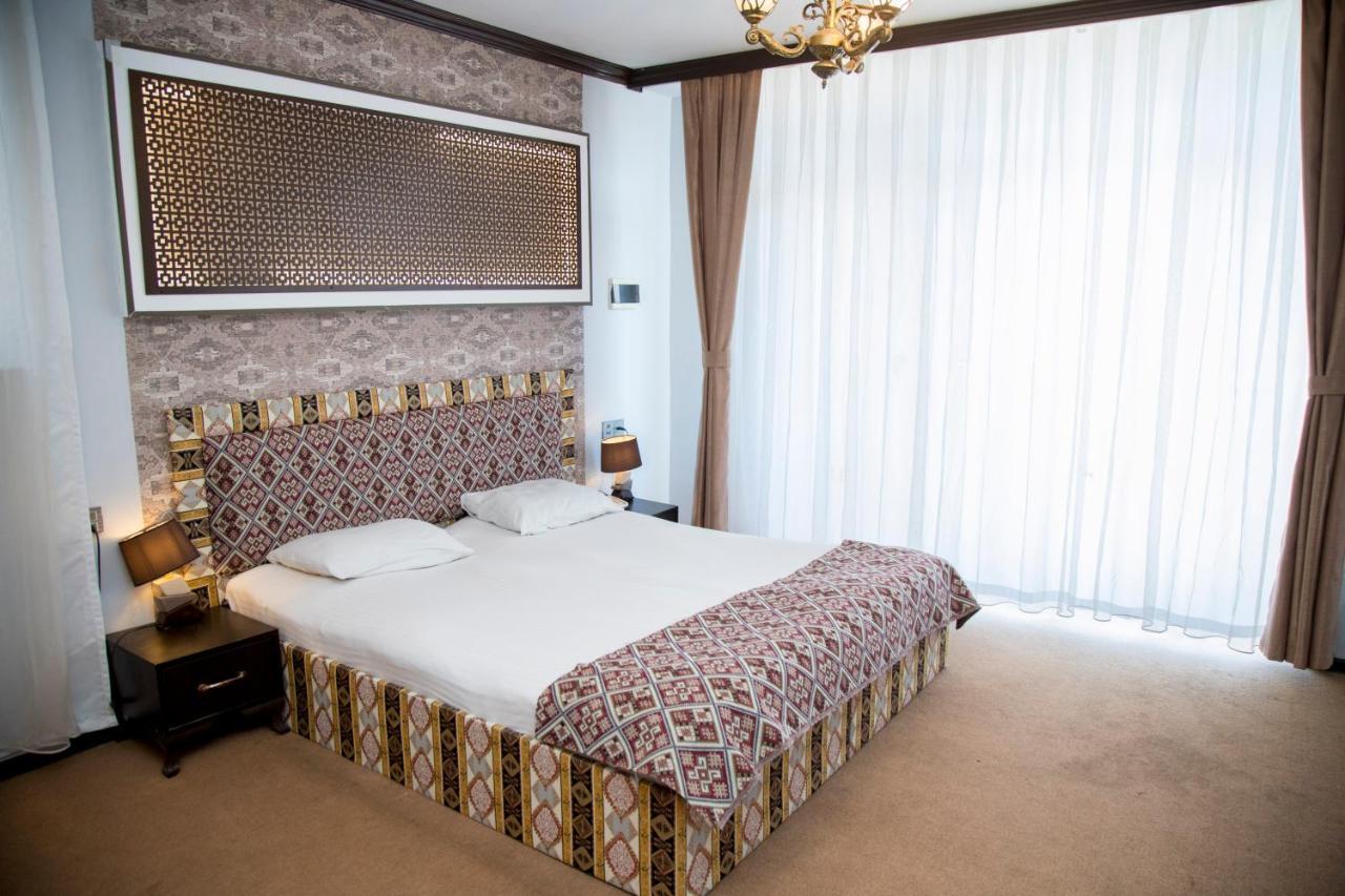Baku Carpet Hotel Ngoại thất bức ảnh